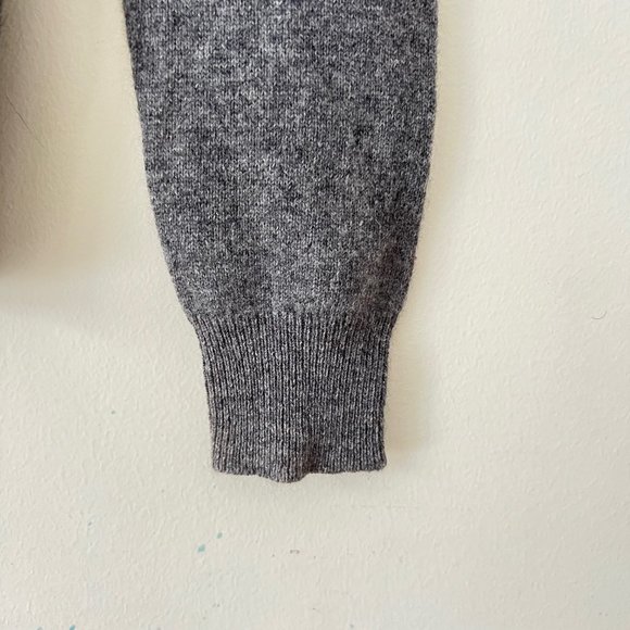 NEW  Lord & Taylor 100% 2-Ply Cashmere Sweater Purchased at Husdon Bay. - Picture 16 of 16